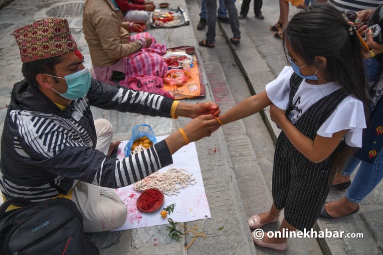 रक्षा बन्धन : यस्तो छ पौराणिक कथा र वैज्ञानिक महत्व
