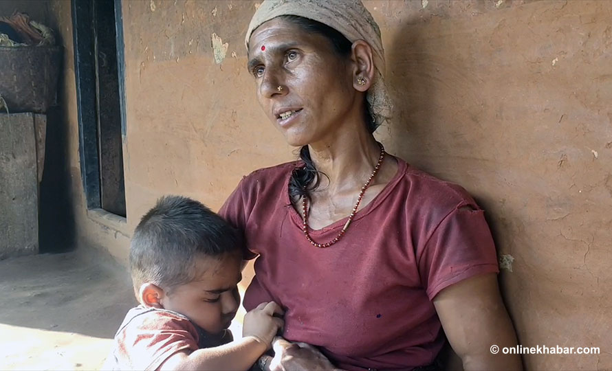 खर्च अभावमा २१ महिनाका मिर्गौला रोगी बालक घरमै