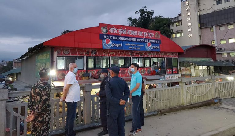 तरकारी बजारको भिड व्यवस्थित गर्न आपूर्तिमन्त्रीको निर्देशन