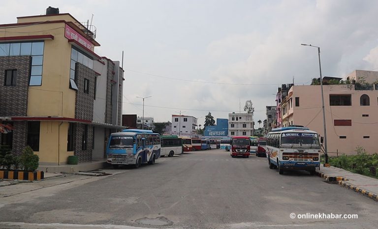 ४० यात्रु लिएर ५ वटा बस विराटनगरबाट काठमाडौंतर्फ
