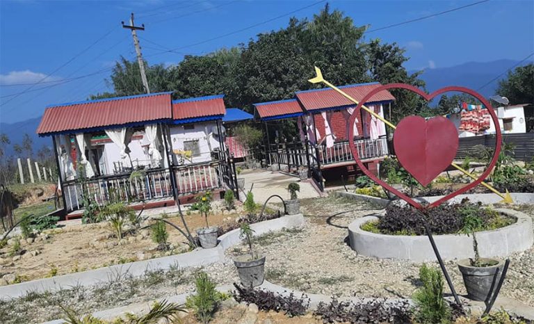 होमस्टे व्यवसायी धमाधम कृषिमा, भन्छन्- पाहुनासँग डराउने दिन आयो