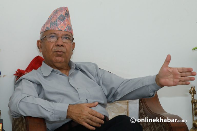 केपीलाई माधवको चेतावनी– पूर्वएमाले एकातिर हुन्छ भन्ने नसोच्नोस् !