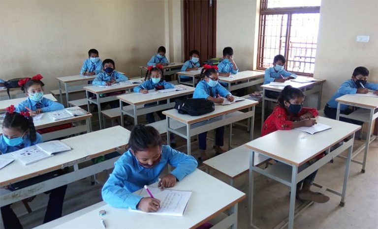 कोरोना अति प्रभावित जिल्लामा विद्यालय बन्दको निर्णय डीसीसीएमसीले गर्ने