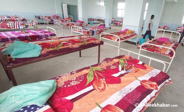 आइसोलेसन सेन्टर बन्यो, संक्रमित चाहिँ घरमै