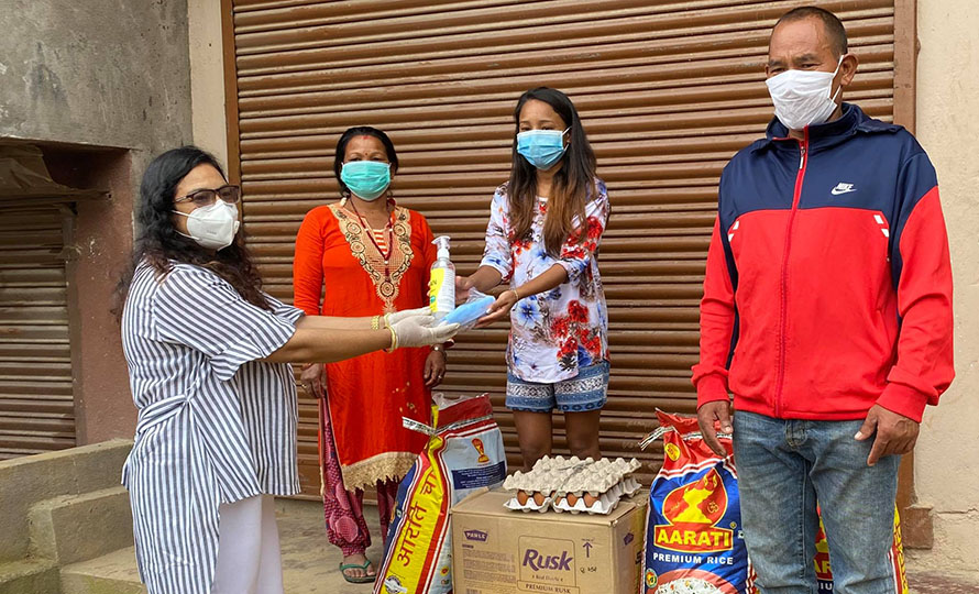 भलिबल खेलाडीलाई खाद्यान्न सहयोग
