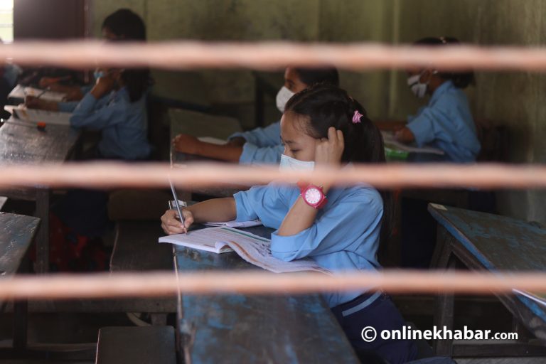 मोरङका ६ पालिकाले एक साथ विद्यालय खोल्ने, संक्रमणको जोखिम उस्तै