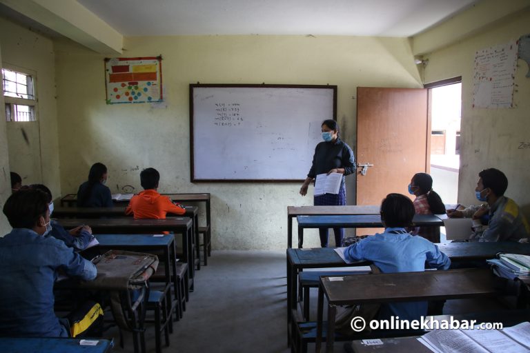 सबै विद्यालय खुले, स्वास्थ सुरक्षामा ध्यान छैन