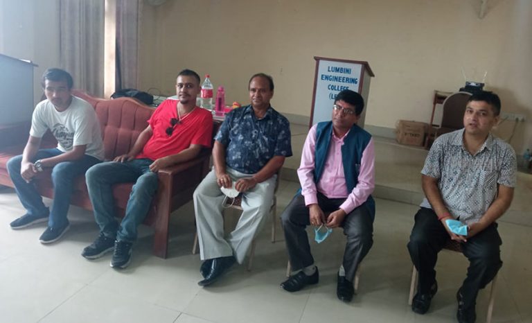विश्वविद्यालयमा तत्काल पदाधिकारी नियुक्त गर्न विद्यार्थीहरुको माग