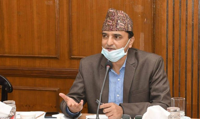 पर्यटन क्षेत्रले गति लिन थाल्यो : मन्त्री भट्टराई
