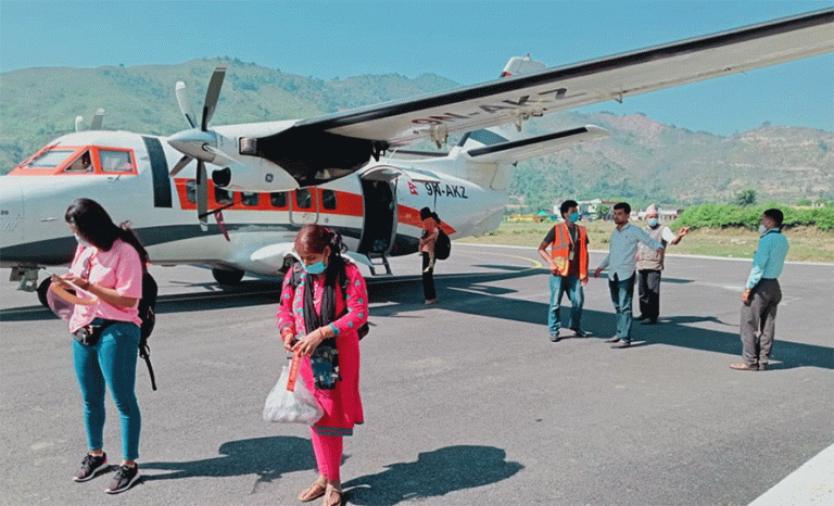 डोटीबाट यात्रु नलिई फर्कियो विमान