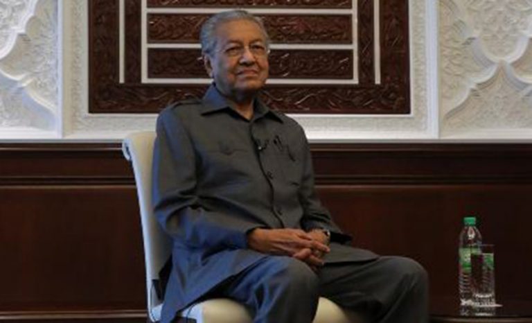 मलेसियामा बढ्यो राजनीतिक संकट