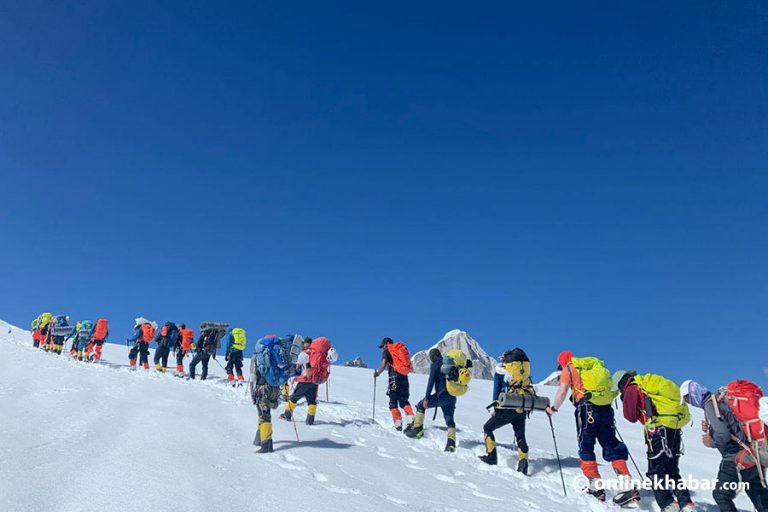 २० लाख पर्यटक भित्र्याउने लक्ष्य, तर ३४ वर्षयताकै कम आगमन