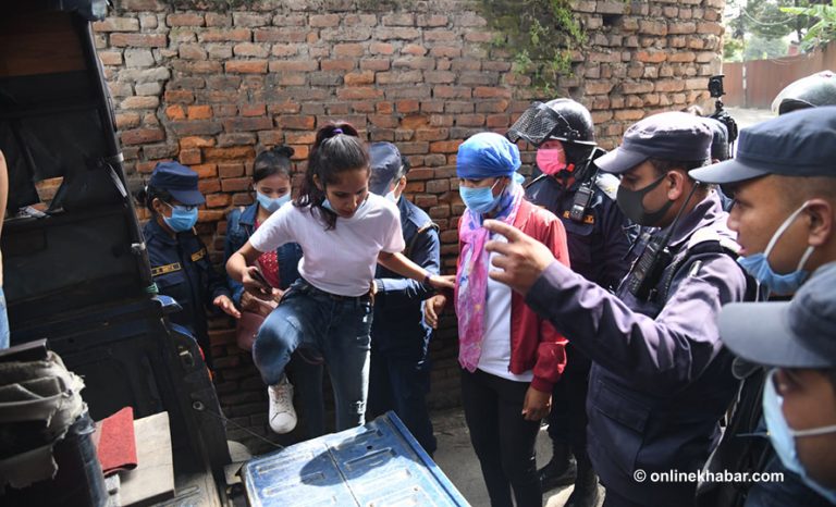 चिनियाँ दूतावास अगाडि प्रदर्शन गर्न खोज्नेहरु पक्राउ