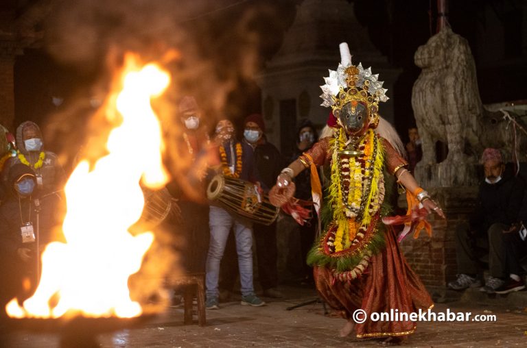 ३८३ वर्ष पुरानो कार्तिक नाच आजदेखि