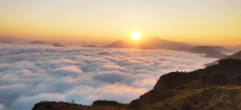 मानहुँकोटको कथा : तिर्खाले सुकेको ओठ, गाउँ नै खाली हुँदाको चोट