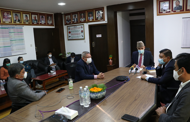 निजी क्षेत्रसँग मिलेर अर्थतन्त्रको पुनर्उत्थान गर्न सकिन्छ : अर्थमन्त्री पौडेल