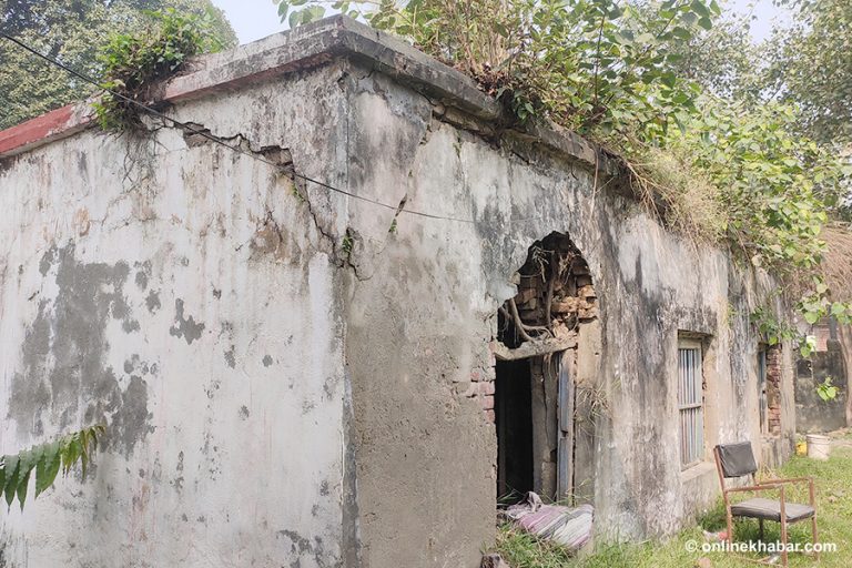 जीर्ण कारागारमा ३ गुणा बढी कैदी
