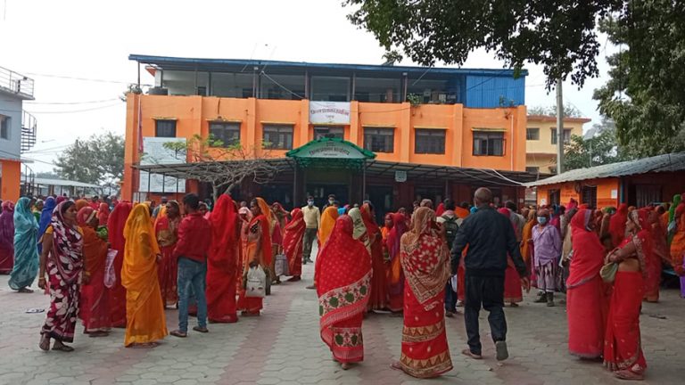 धनुषामा बार अनुसार राष्ट्रिय परिचय पत्रको विवरण संकलन
