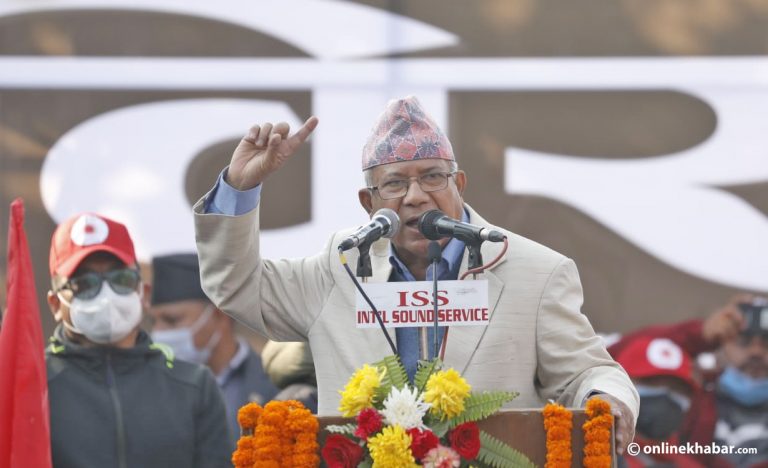 माधव नेपालले गरे केपी ओलीको ज्ञानेन्द्रसँग तुलना