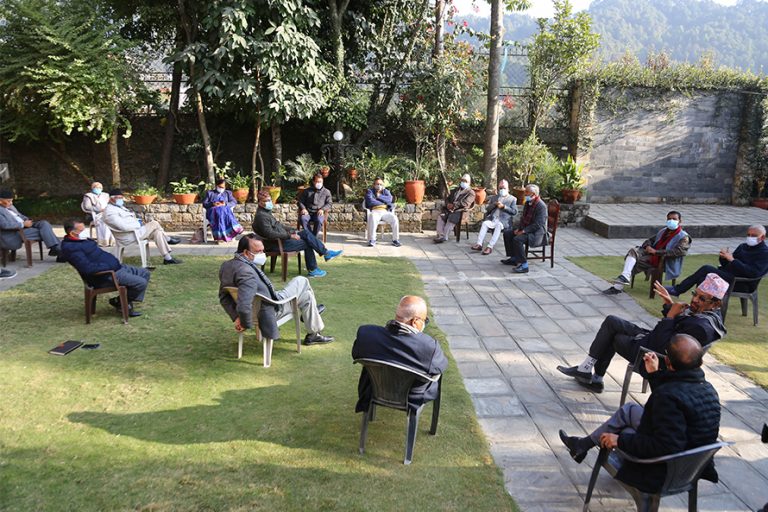 कांग्रेस पदाधिकारी बैठक अनिर्णित