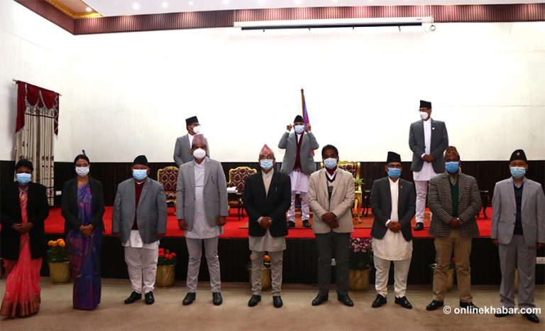 प्रचण्डलाई छाडेका ५ नेतालाई मन्त्री उपहार