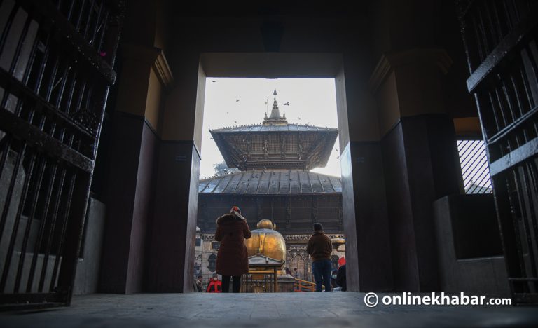 असार १ गतेदेखि पशुपतिनाथ मन्दिरका चारै ढोका खोलिने