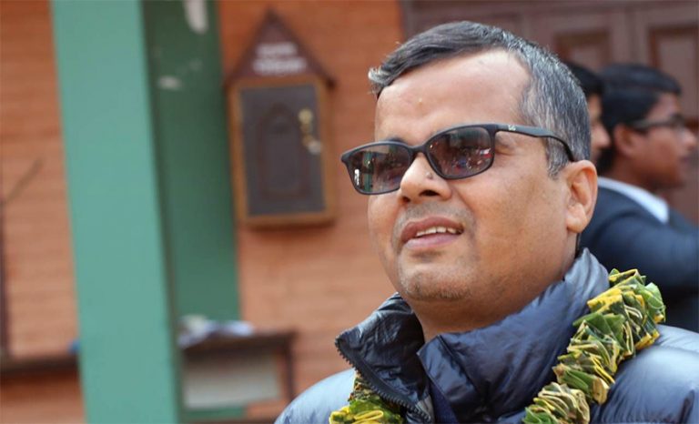 सल्लाहकार सुवेदीले पनि छाडे बादलको साथ