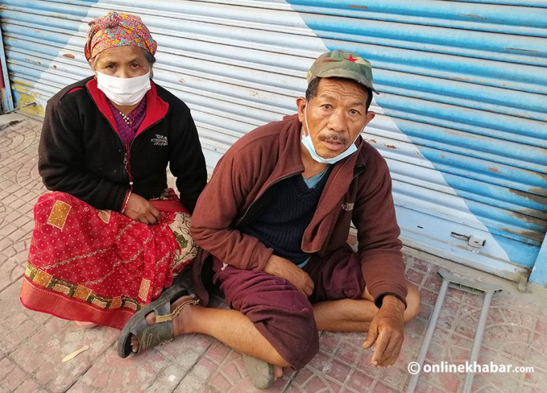 चितवनमा भेटिएका यी बिरामी पूर्वलडाकु !