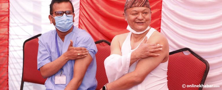 कोरोना खोप लगाएकाले भने– खोप सुरक्षित छ, सबैले निश्चिन्त भएर लगाउनुस्
