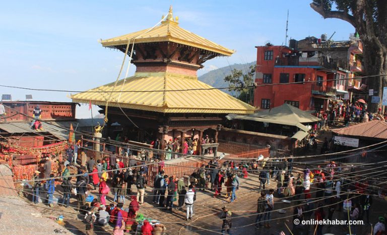 मनकामनामा दर्शनार्थी बढ्दै