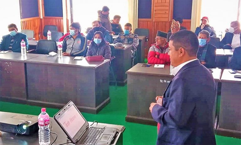 खबरदार भन्नै पर्‍यो, चुनाव भए लड्नै पर्‍यो !