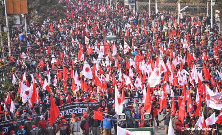 प्रचण्ड-माधव समूहले काठमाडौंमा शक्ति प्रदर्शन गर्दै, दुई लाख मानिस उतार्ने दाबी