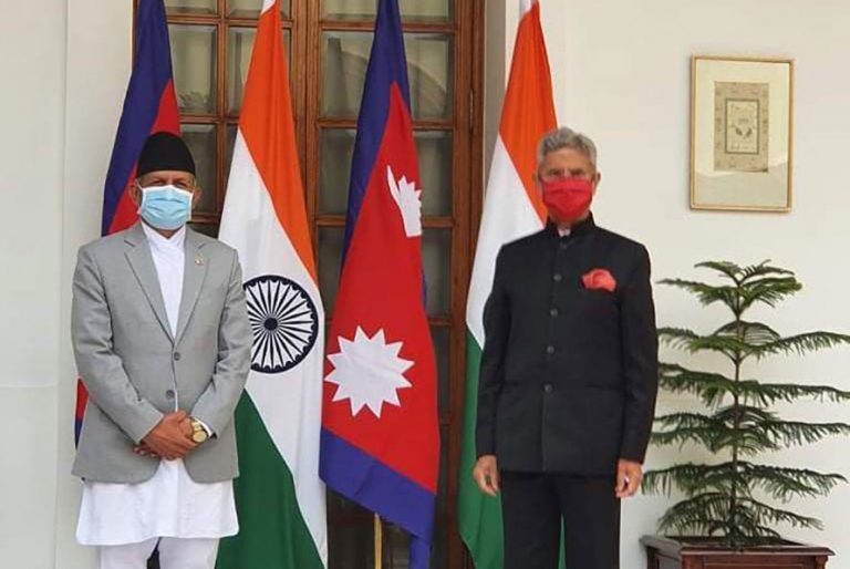 नेपाल र भारतका परराष्ट्रमन्त्रीबीच भेटवार्ता