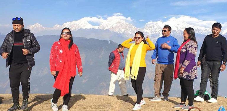 लमजुङको घलेगाउँमा पर्यटकको चहलपहल   