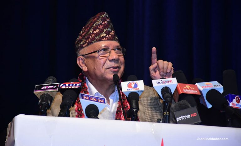 ओलीलाई साधारण सदस्यबाट हटाउने माधव नेपालको घोषणा