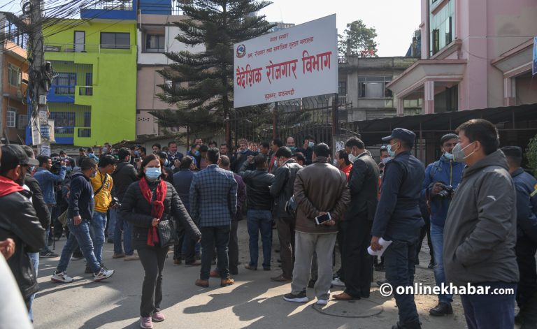 फागुनमा ६१ हजारले लिए श्रम स्वीकृति