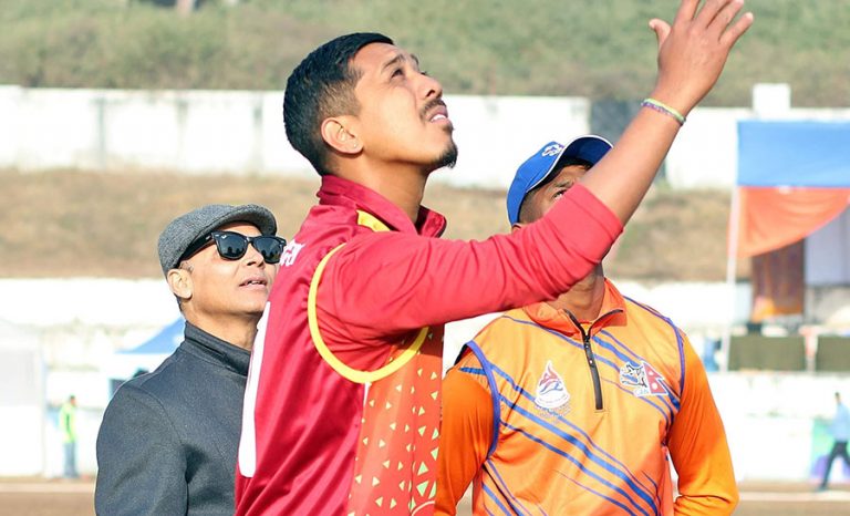 पीएम कप : प्रदेश २ विरुद्ध टस जितेर ब्याटिङ गर्दै लुम्बिनी