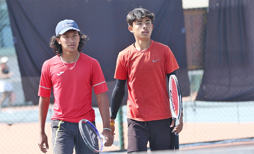 आरभ र अकीको सफल सुरुआत