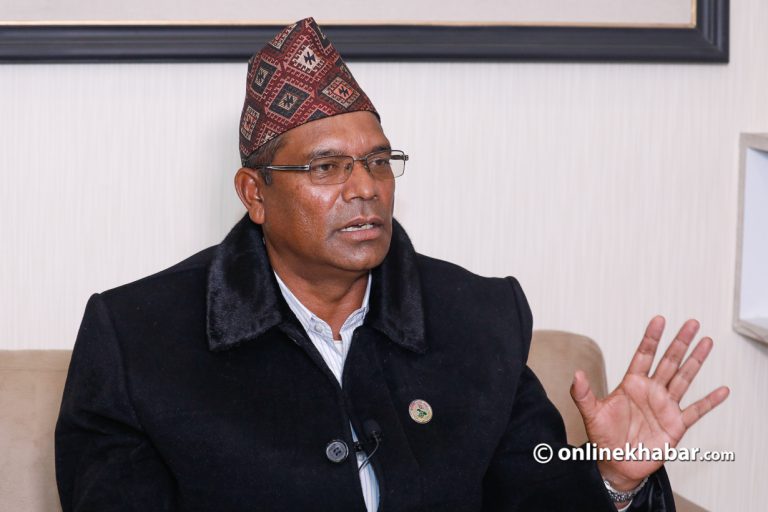 मुख्यमन्त्री एक्लै हिँड्न खोज्नुभयो, यसरी सरकार चल्न सक्दैन : जीवनबहादुर शाही