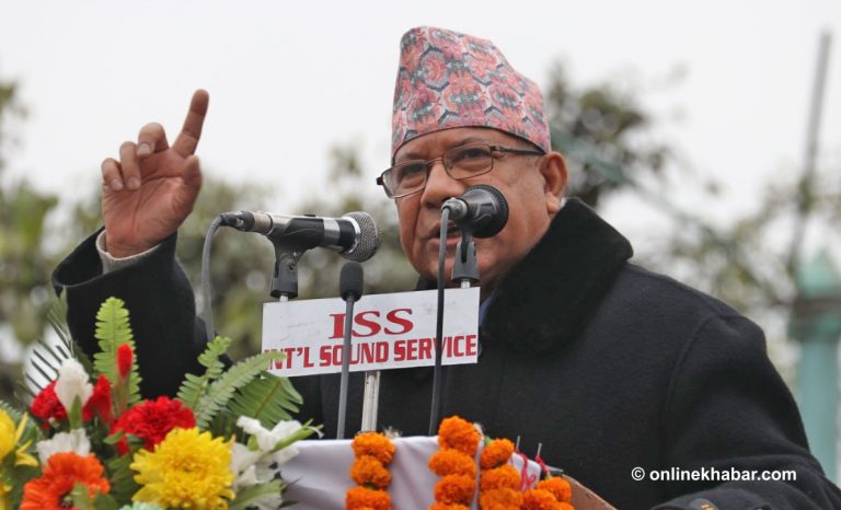 माधव नेपालको प्रश्न : मुखमा टेप लगाएर बस्नुपर्ने हो ?