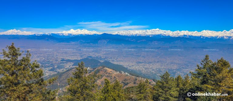 रानीकोटको रौनक : हाइकिङको आनन्द  