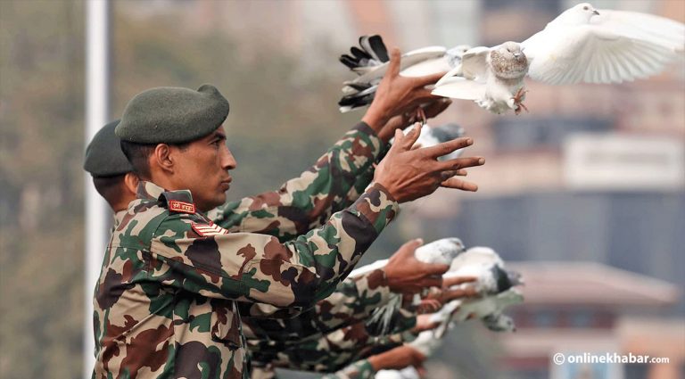 आज प्रजातन्त्र दिवस मनाइँदै