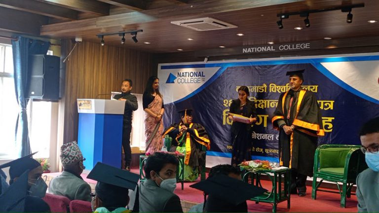 काठमाडौं विश्वविद्यालय स्कु ल अफ आर्ट्सको दीक्षान्त समारोह
