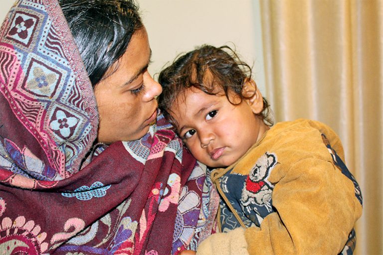 आफ्नै आँगनबाट हराएका सिराहाका २ वर्षे बालक भारतबाट सकुशल भेटिए