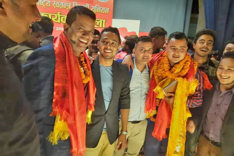 माधव समूहले बनायो अखिलमा समानान्तर कमिटी