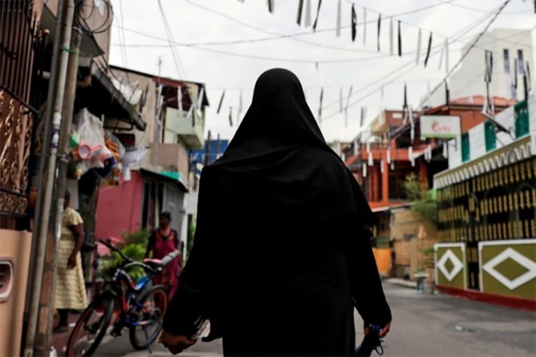 बुर्कामाथि प्रतिबन्ध लगाउँदै श्रीलंका, हजारभन्दा धेरै इस्लामिक स्कुल बन्द