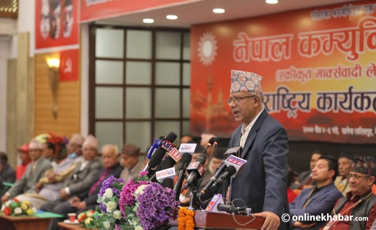 सबै समस्याको जड केपी ओलीको अहंकार र व्यक्तिवाद : माधव नेपाल