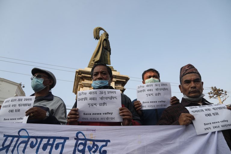 जुद्धशमशेरको शालिकमुनि सडक विस्तार पीडितको प्रदर्शन