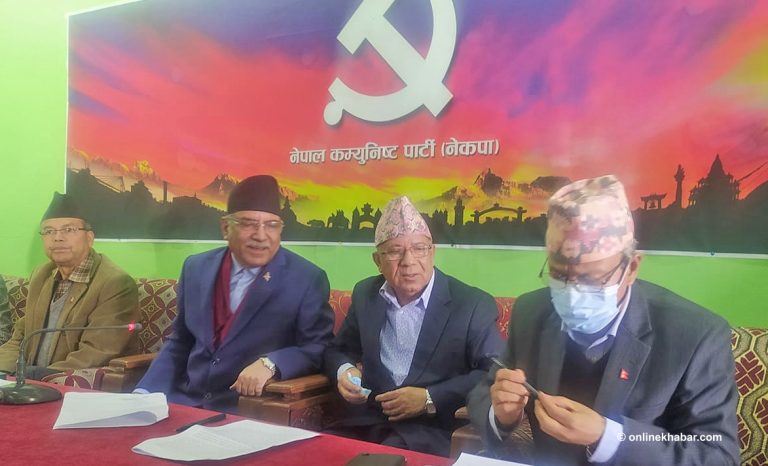 माधव नेपाल समूह एमालेमै, प्रचण्डले माओवादी केन्द्र ब्यूँताउने