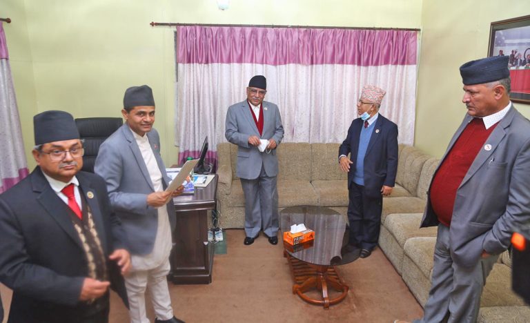 प्रचण्ड–माधव समूहले संसद सचिवालयलाई दियो दलको नेता परिवर्तनको सूचना